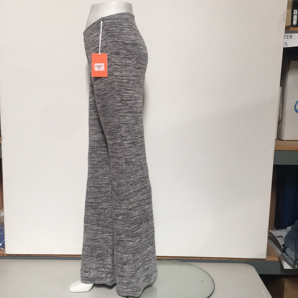 Relaxed pants that can be dressed up or down